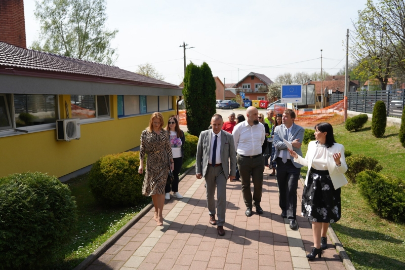 European Union supports the improvement of living conditions in Bajana Bašta and Osečina